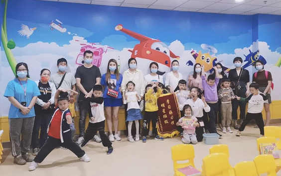 孩子3岁学习少儿英语早不早？