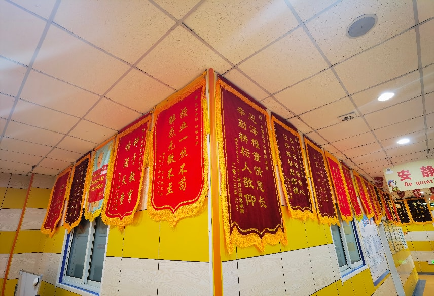 青岛天童教育:英语启蒙越早越好?这个判断需要重新审视(图2) 青岛天童教育:英语启蒙越早越好?这个判断需要重新审视(图2)