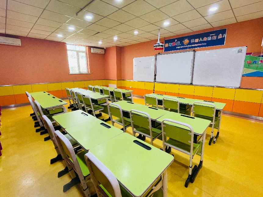 青岛天童教育:学英语最宝贵的东西,是孩子学习时眼睛里的光(图1) 青岛天童教育:学英语最宝贵的东西,是孩子学习时眼睛里的光(图1)