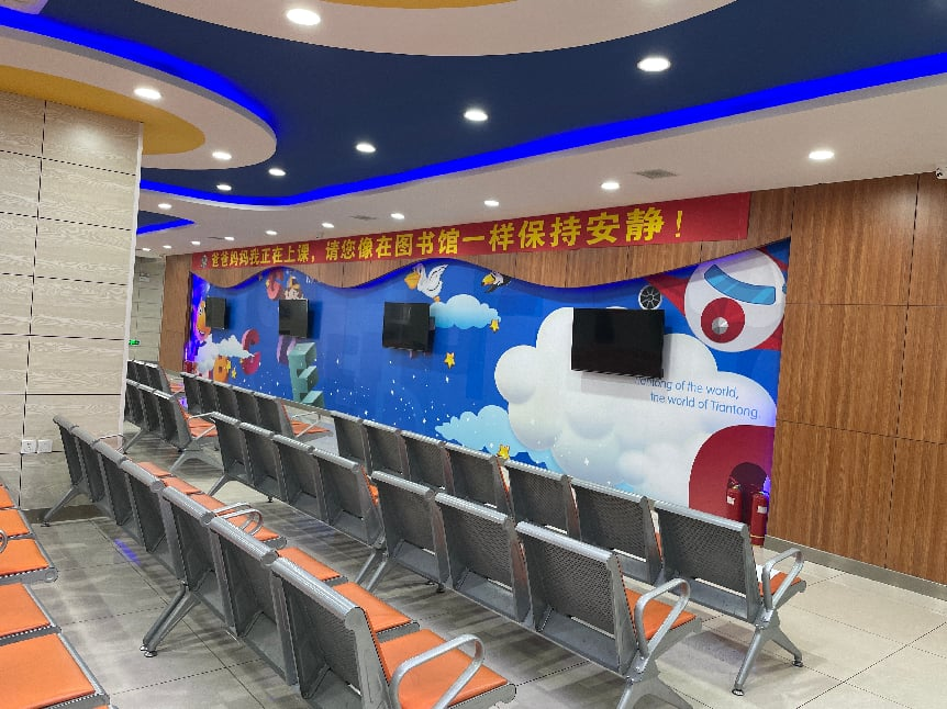 青岛天童教育：英语启蒙，别给孩子设“英语时间”(图1)